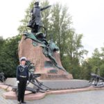 Евгений Дитрих посетил Кронштадт, где вместе с участниками мотопробега и представителями ГУМРФ почтил память легендарного адмирала Макарова.