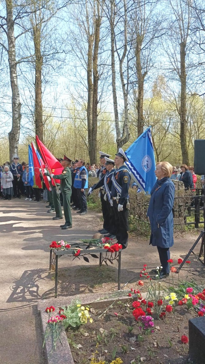 Курсанты Морского центра общеинженерного образования почтили память погибших в Великой Отечественной войне